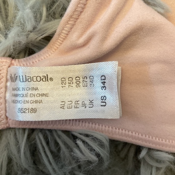 2 Wacoal bras - Picture 4 of 4